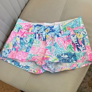Lilly Pulitzer Walsh Shorts in Pop-Up Southern Remix